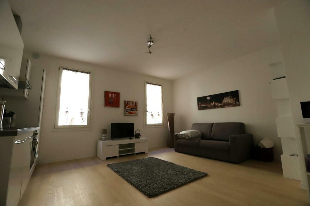 Laura'S Home - I Navigli Che Vorrei Milano Exterior foto